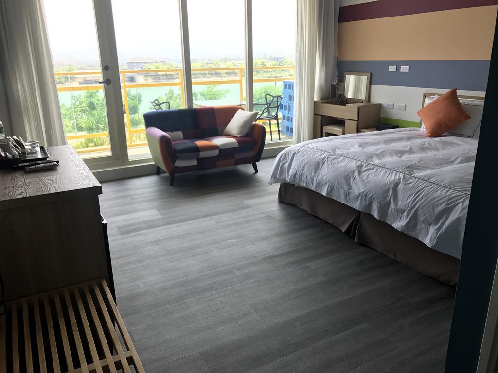 The Riverview Retreats Wujie Room photo